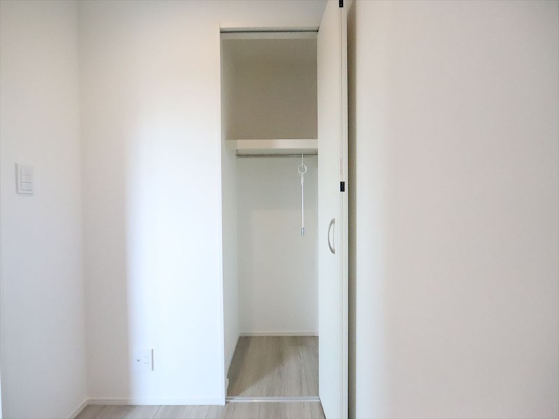 収納　クローゼット付