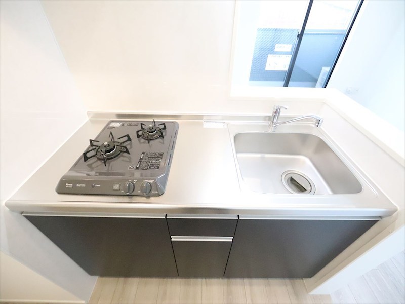 キッチン　システムキッチン（ガス2口コンロ付）