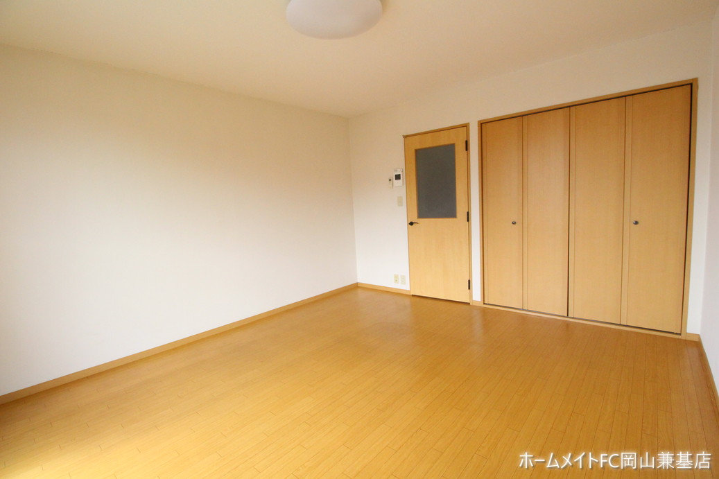 ＪＲ赤穂線 西大寺駅 徒歩7分 2階建 築26年の居間写真