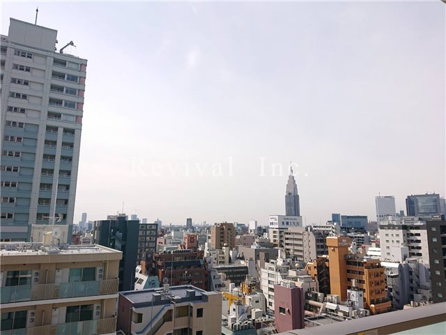 眺望　新宿御苑の落ち着いた街並み