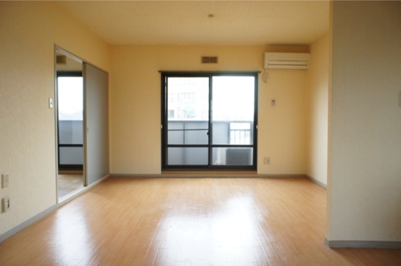 居室・リビング　図面と現状が相違がある場合には現状を優先