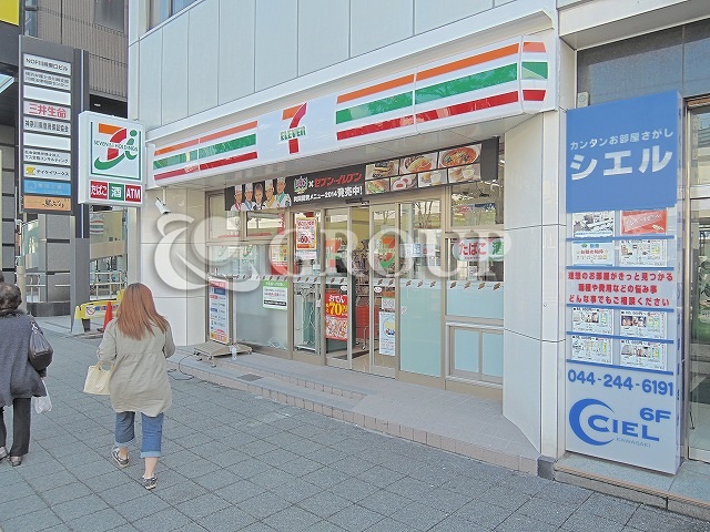 コンビニ　セブンイレブン川崎駅前店（コンビニ）まで169m