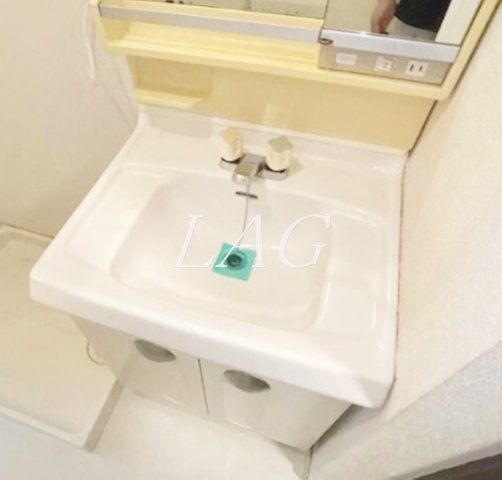 洗面設備　独立洗面台です。