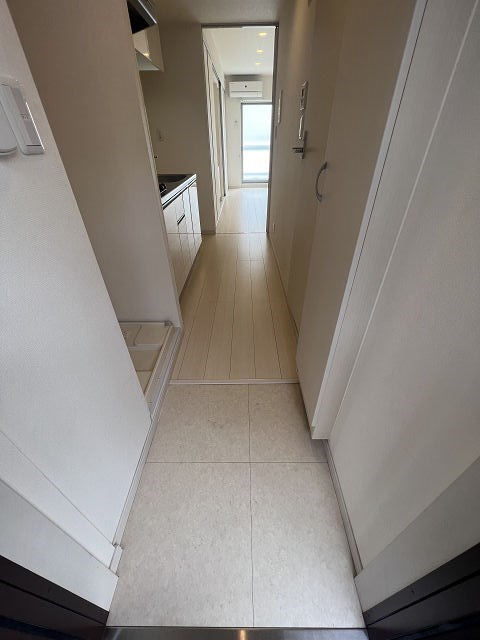 玄関　収納もある玄関です