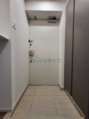 玄関　別部屋参考写真となります。