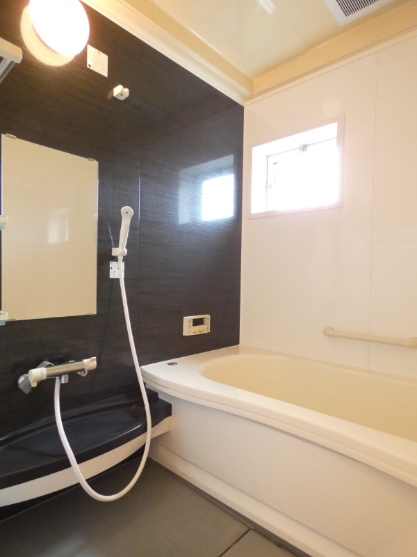 バス・シャワールーム　図面と現状に相違がある場合には現状を優先