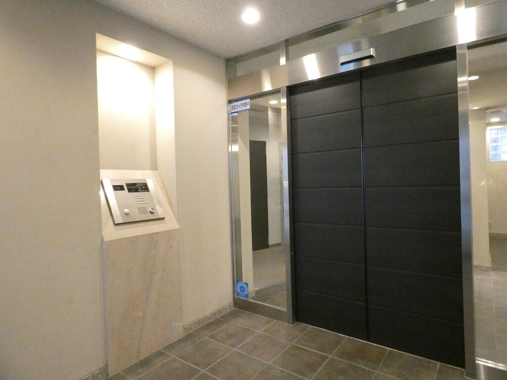 エントランス　エントランス