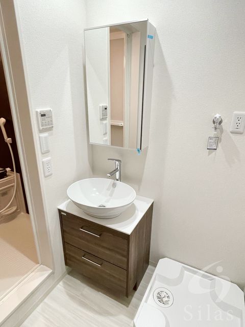 洗面設備　同仕様