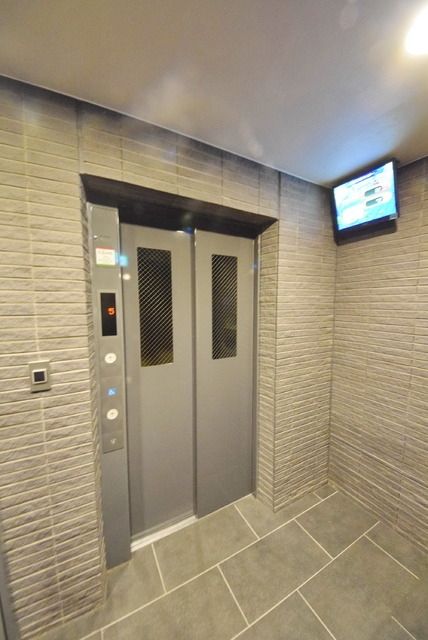 小学校　千代田区立和泉小学校（小学校）まで375m