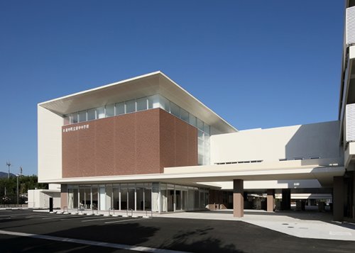 中学校　府中町立府中中学校（中学校）まで733m
