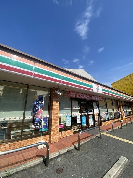 コンビニ　セブンイレブン門真岸和田1丁目店（コンビニ）まで274m