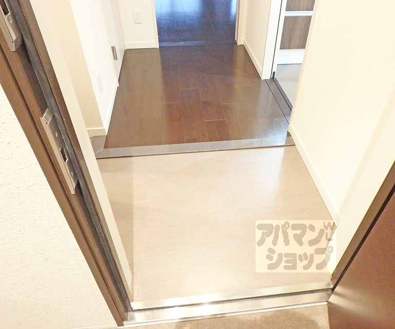玄関　玄関もすっきりとしていますね。