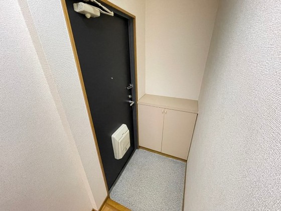 玄関　※別部屋の写真です