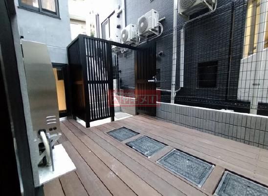 建物外観　エントランス