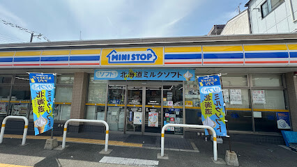 コンビニ　ミニストップ 東淀川豊里４丁目店（コンビニ）まで400m