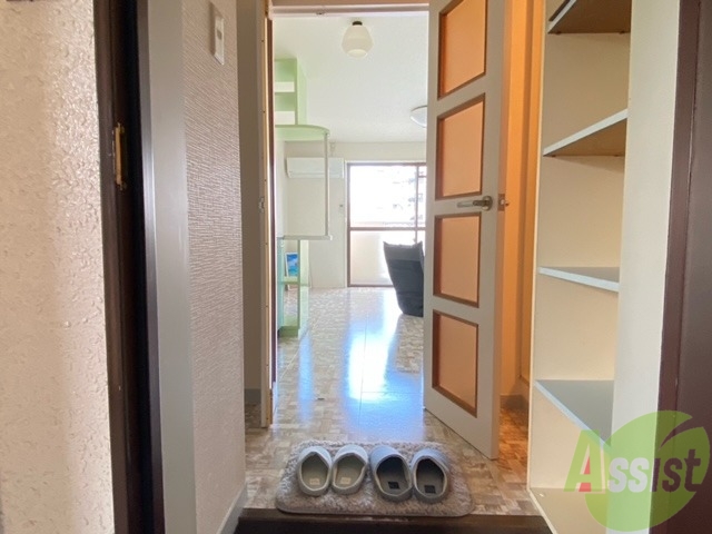玄関　オシャレなお部屋にアレンジしてみてください。