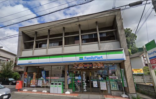 コンビニ　ファミリーマート 松田町店（コンビニ）まで515m