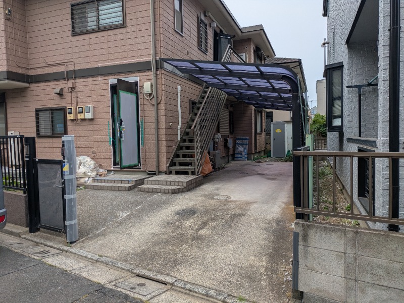 駐車場　必ず現地のサイズをご確認ください。