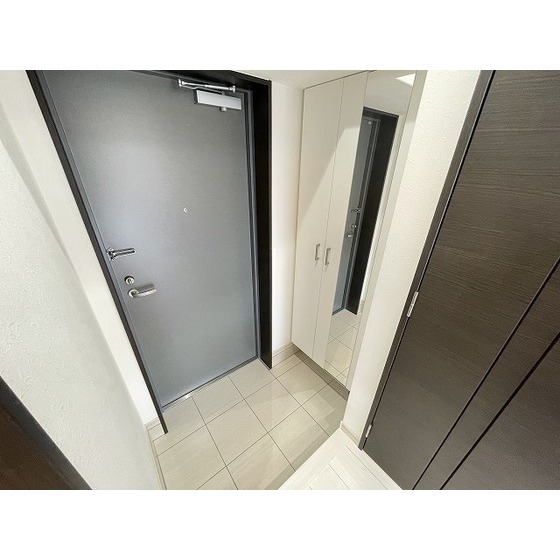玄関　※別部屋写真、現況優先