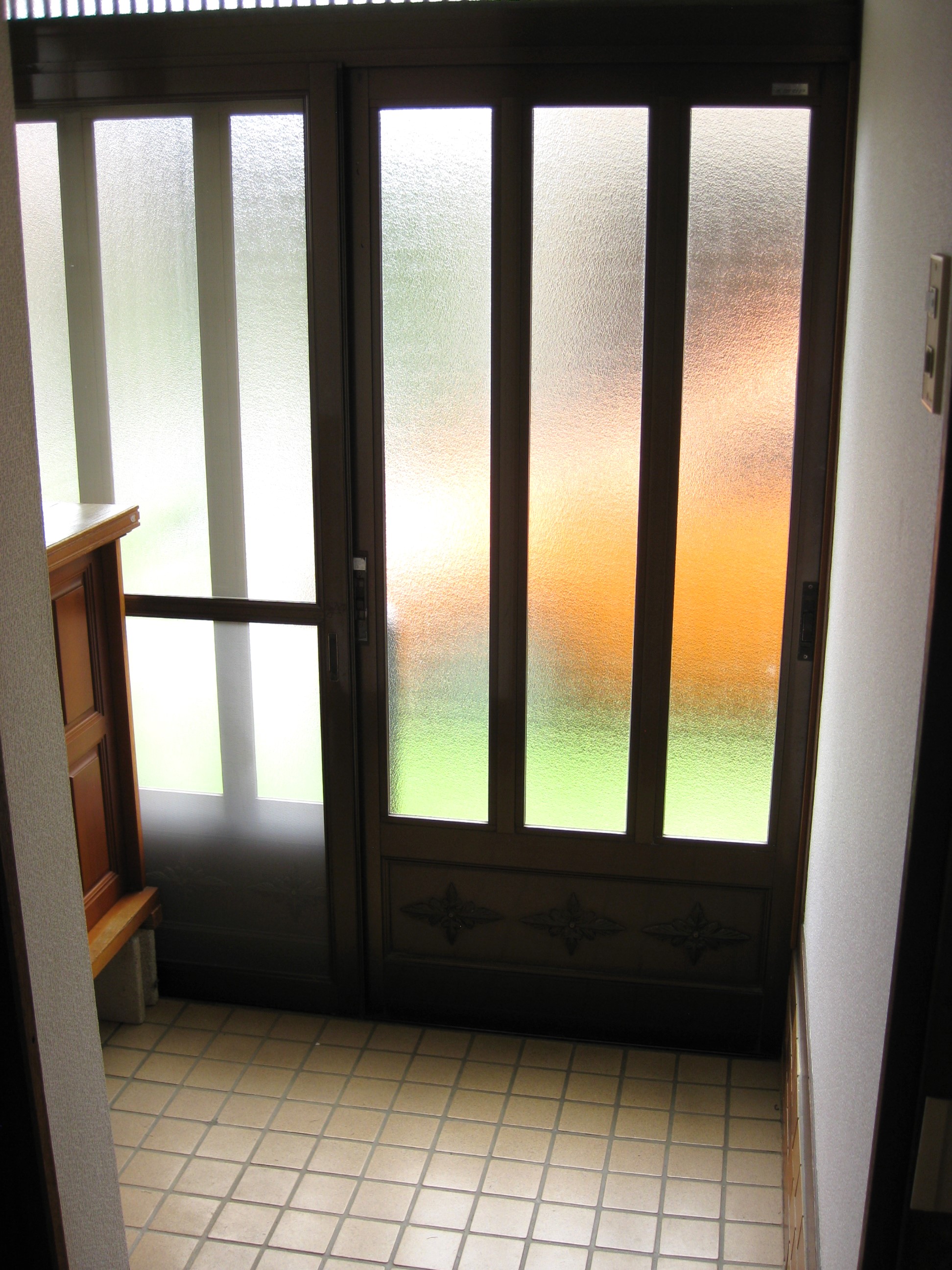 ＪＲ信越本線 群馬八幡駅 徒歩19分 2階建 築53年の玄関写真