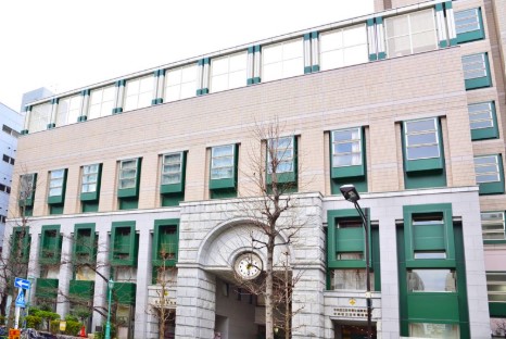 小学校　中央区立日本橋小学校（小学校）まで310m
