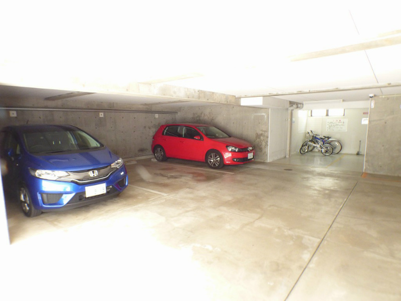駐車場　駐車場
