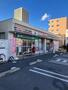 コンビニ　セブンイレブン足立竹ノ塚駅南店（コンビニ）まで189m