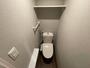 トイレ　こちらはトイレです。清潔感があり、安心して使用できます。