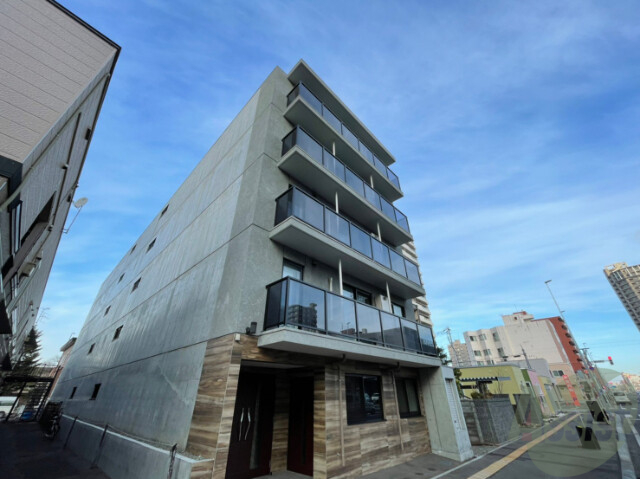 建物外観　札幌市中央区南１９条西「カレラ伏見」