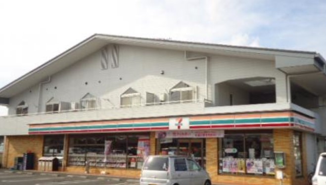 コンビニ　セブンイレブン 大宮日進1丁目店（コンビニ）まで176m