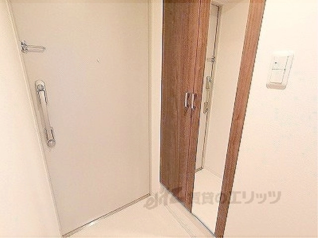 Raffine京都上鳥羽の玄関写真