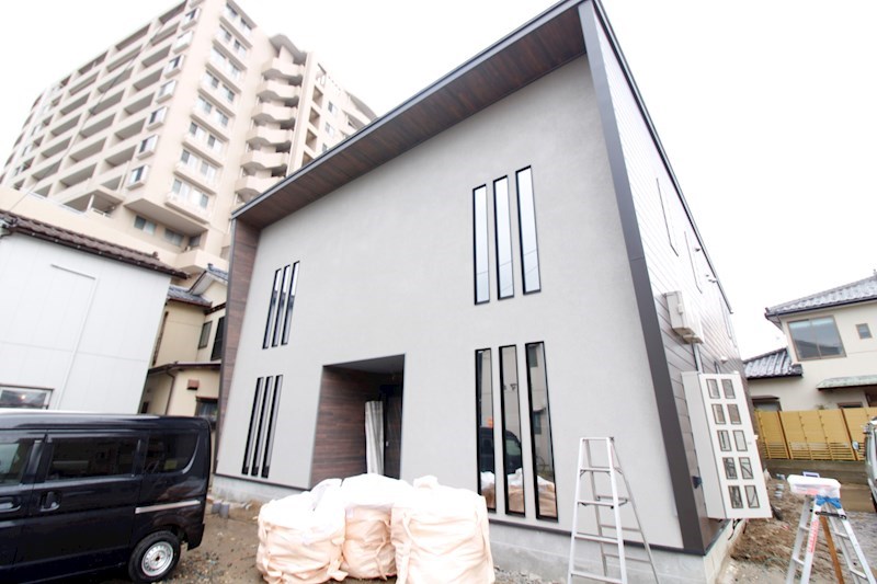 建物外観　築浅物件