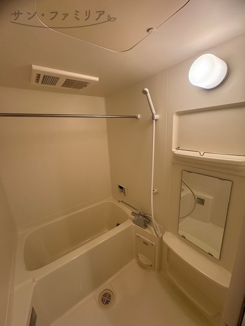 バス・シャワールーム　同一物件別部屋写真