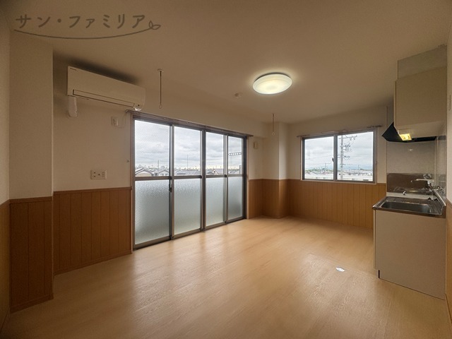 居室・リビング　同一物件別部屋写真