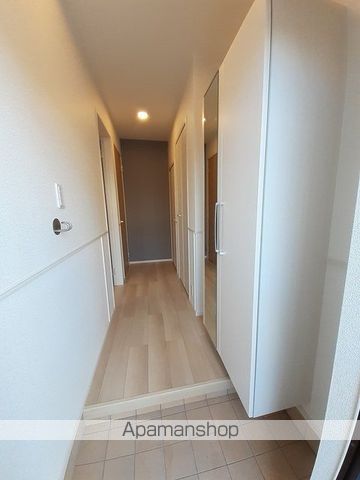 グレイシャス尾IIIの玄関写真