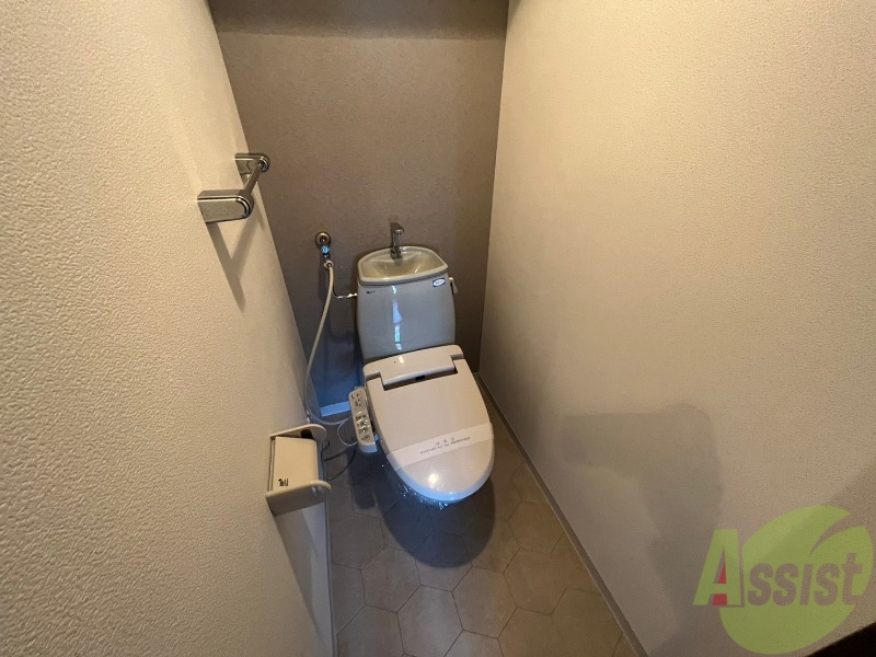トイレ　トイレです。ウォシュレット付を探している方、おすすめです。
