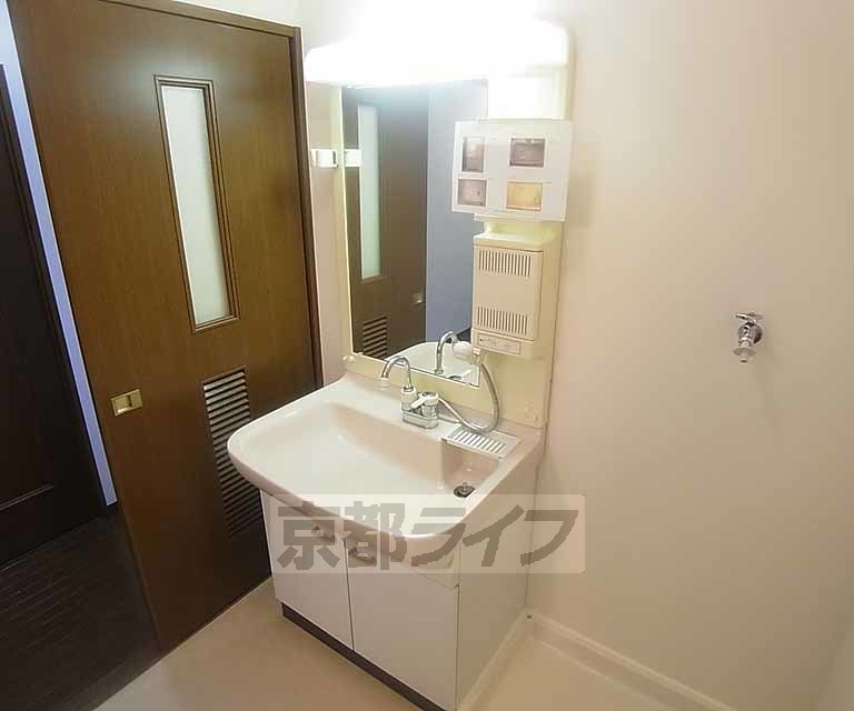 洗面設備　便利なシャンプードレッサー。