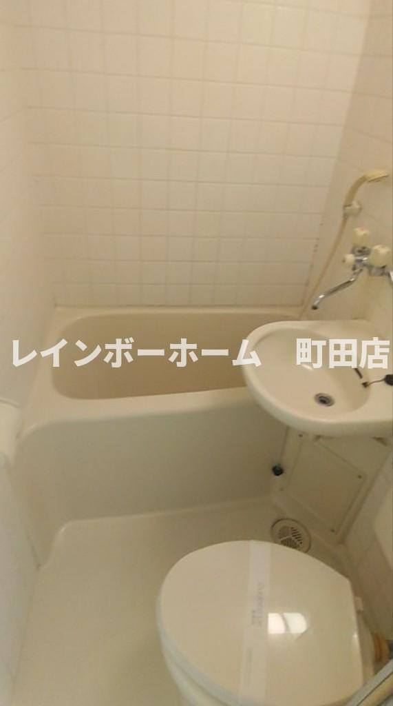 バス・シャワールーム　※別部屋参考画像