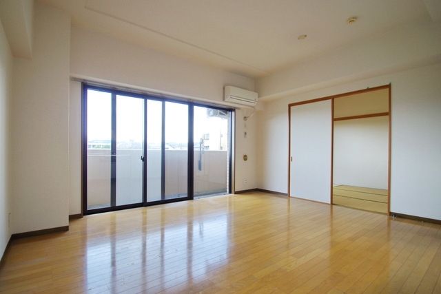 居室・リビング　★お部屋探しはタウンハウジング稲田堤店まで★