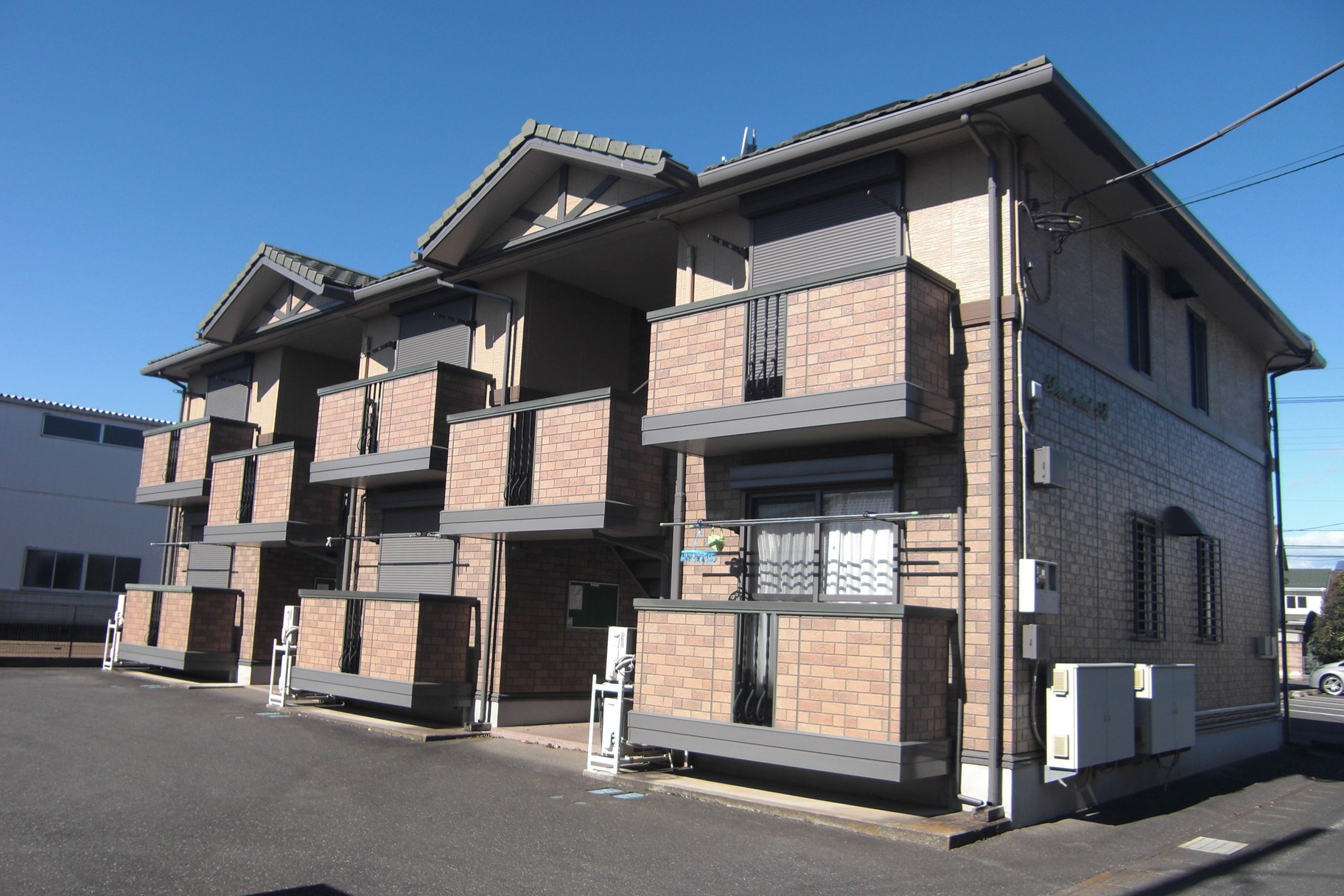 建物外観　駐車場2台付♪エアコン2基！