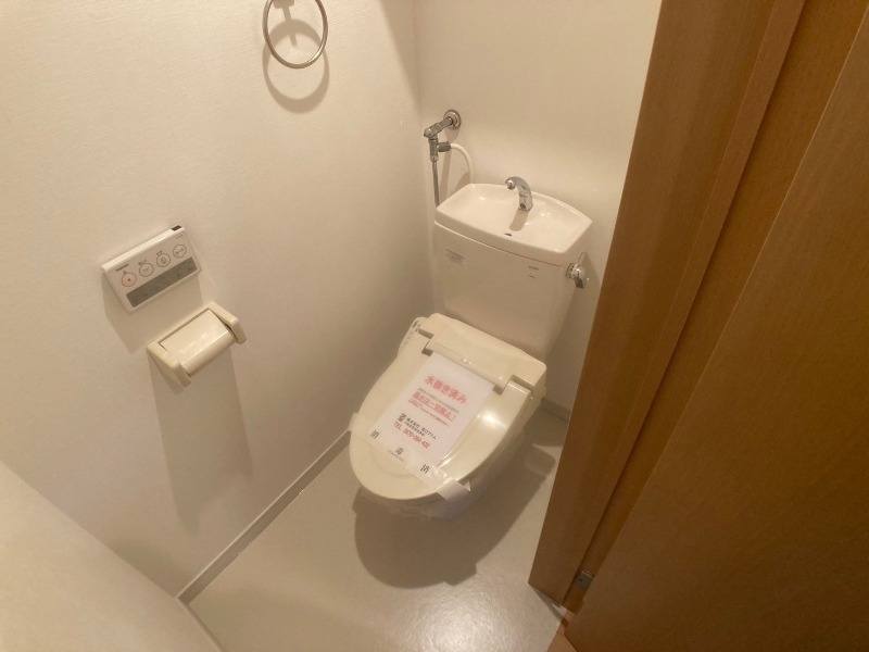 【札幌市東区北二十五条東のマンションのトイレ】