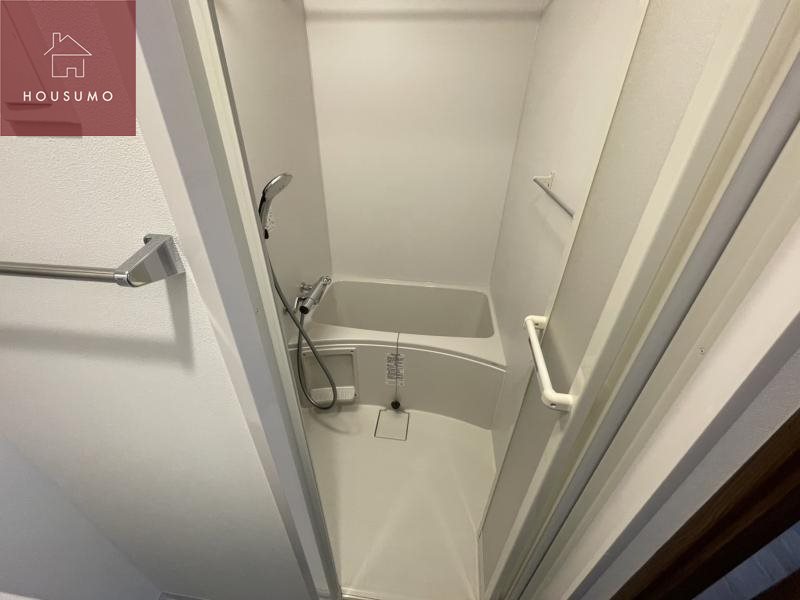 バス・シャワールーム　落ち着いた空間のお風呂です