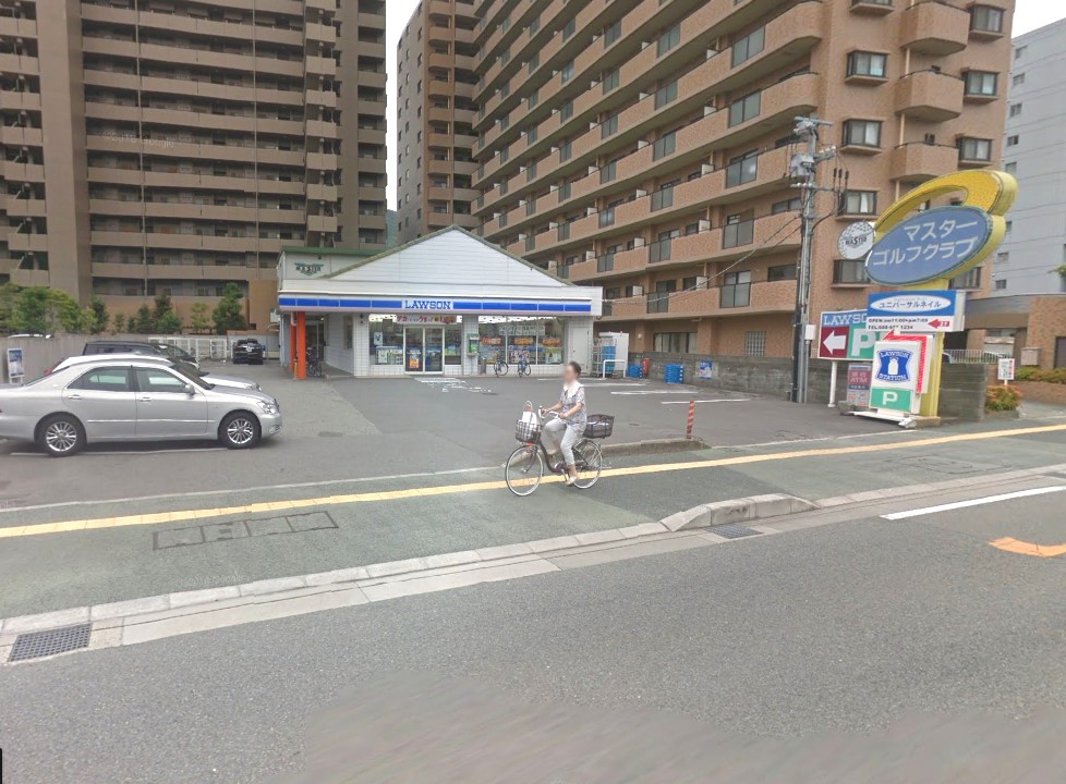 コンビニ　ローソン徳島佐古六番町店（コンビニ）まで378m