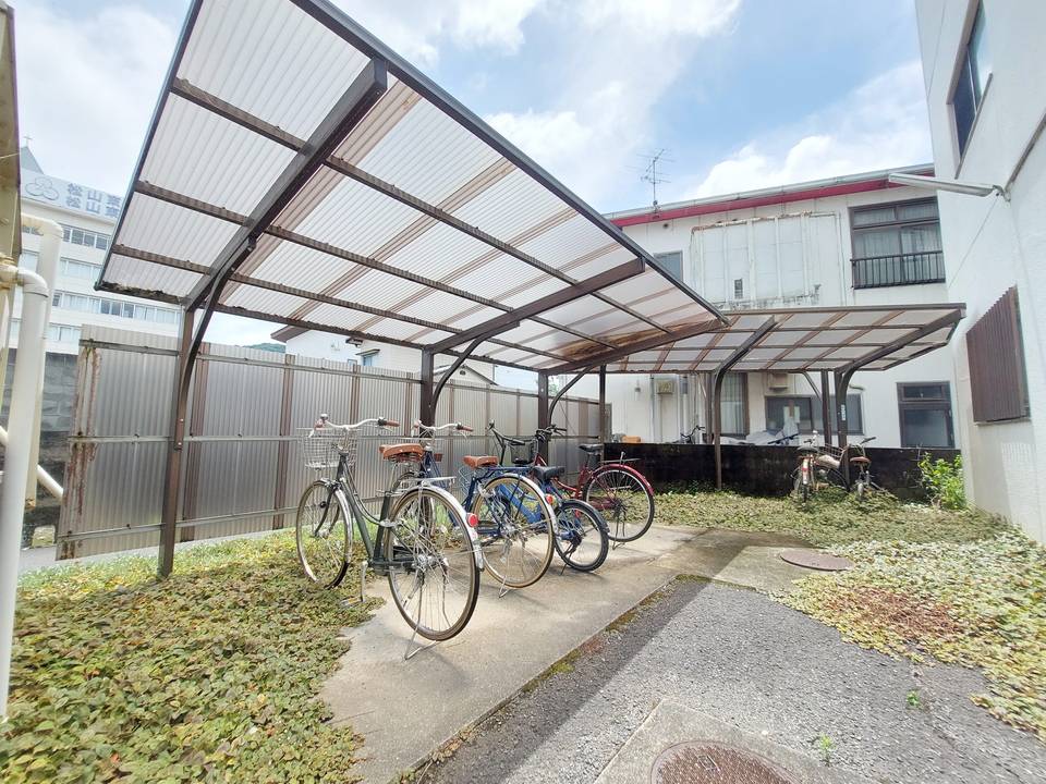 駐車場　駐輪場