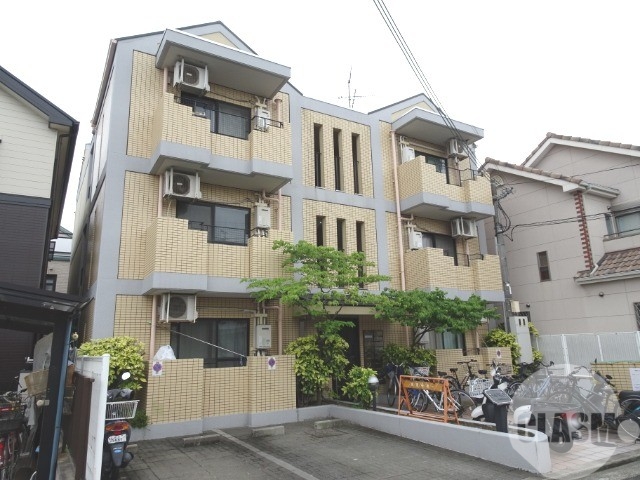 堺市西区浜寺元町のマンションの建物外観