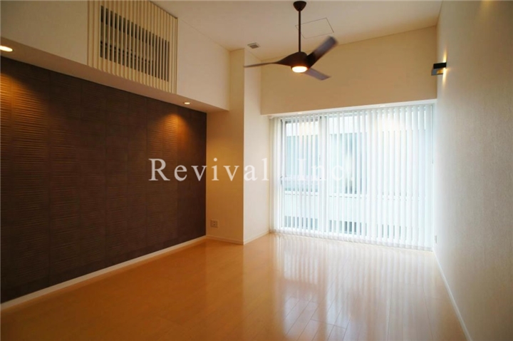 居室・リビング　床暖房完備のリビング空間となっております