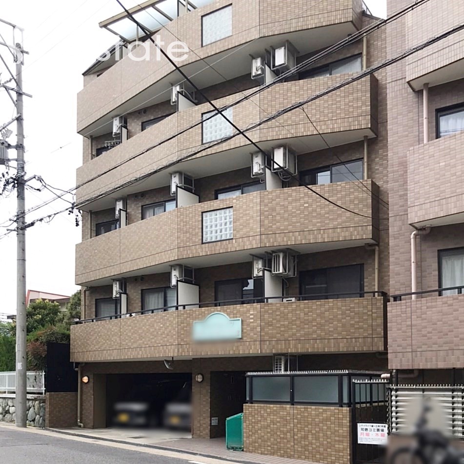 名古屋市名東区照が丘のマンションの建物外観