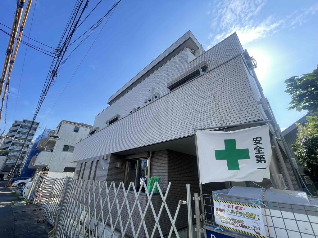 【川崎市中原区小杉陣屋町のアパートの建物外観】