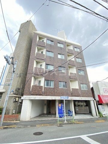 【世田谷区瀬田のマンションの建物外観】