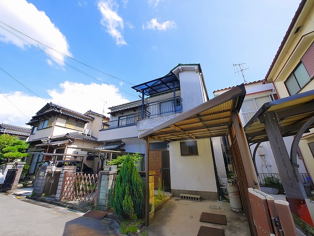 東九条町戸建の建物外観